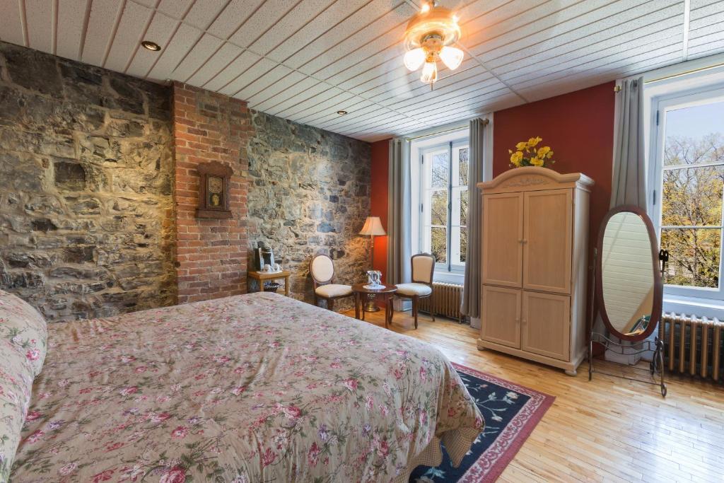 Manoir Sur Le Cap Hotel Quebec City Room photo