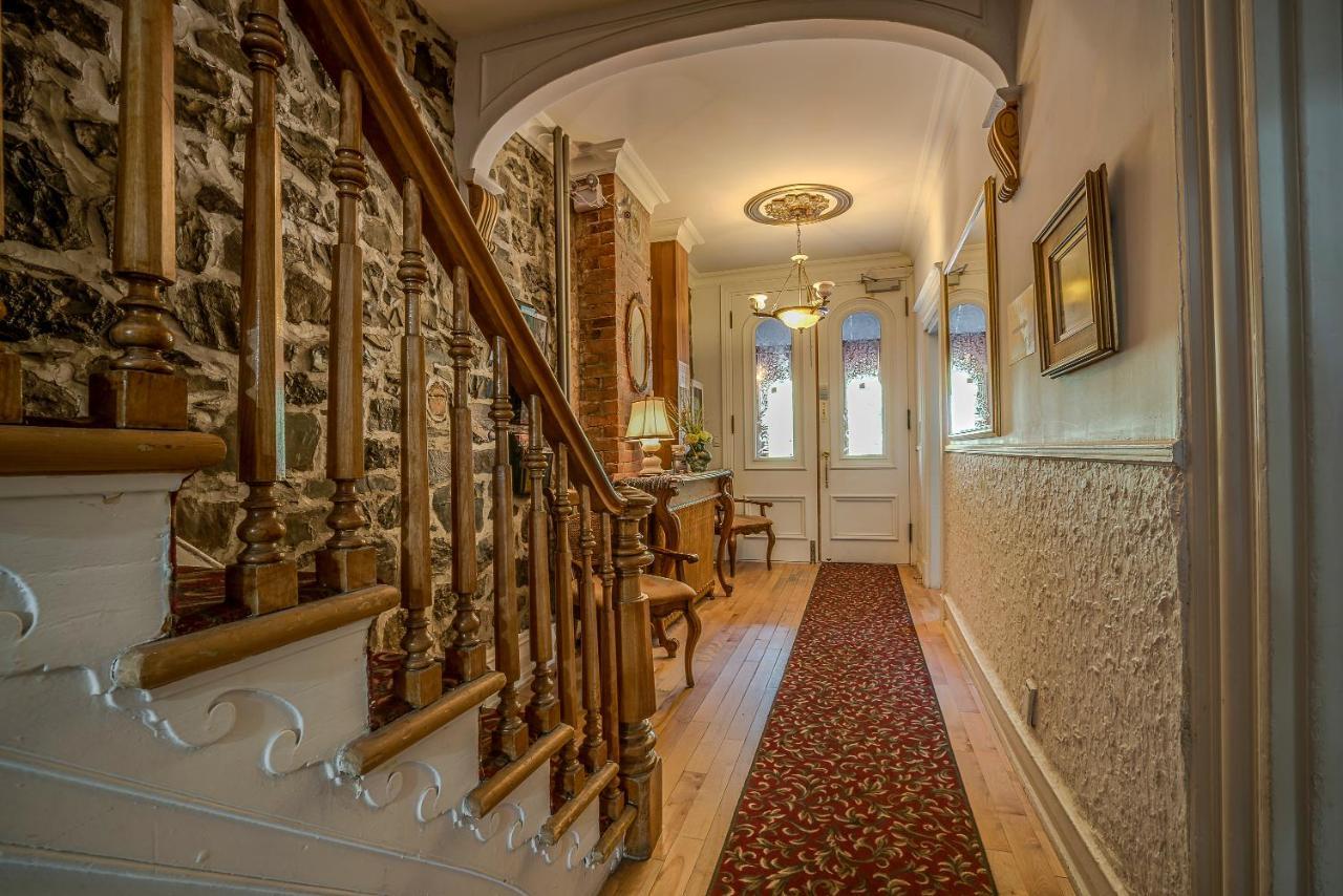 Manoir Sur Le Cap Hotel Quebec City Exterior photo